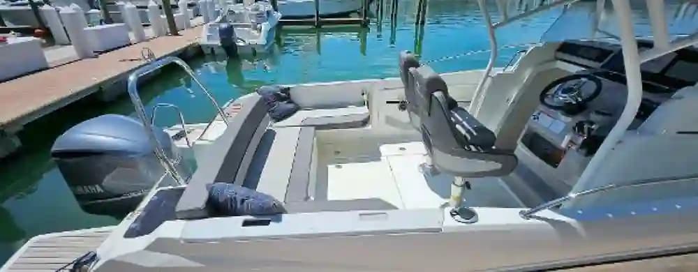 2019 Jeanneau Leader 7.5 CC for Sale in Tierra Verde, Florida Center Console 3