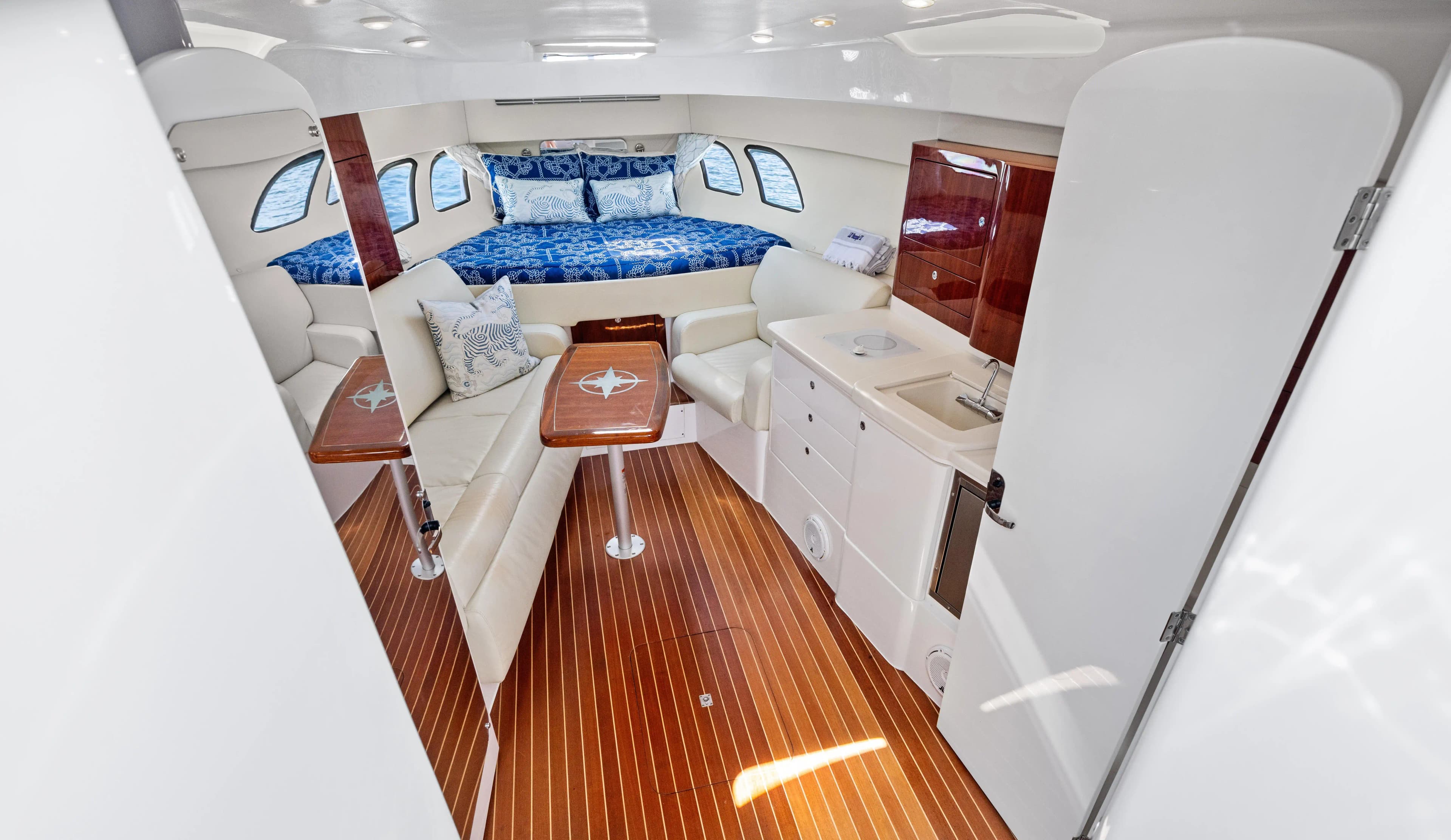 2015 Intrepid Powerboats 430 Sport Yacht for Sale in Cos Cob, Connecticut Sport Cruiser 1