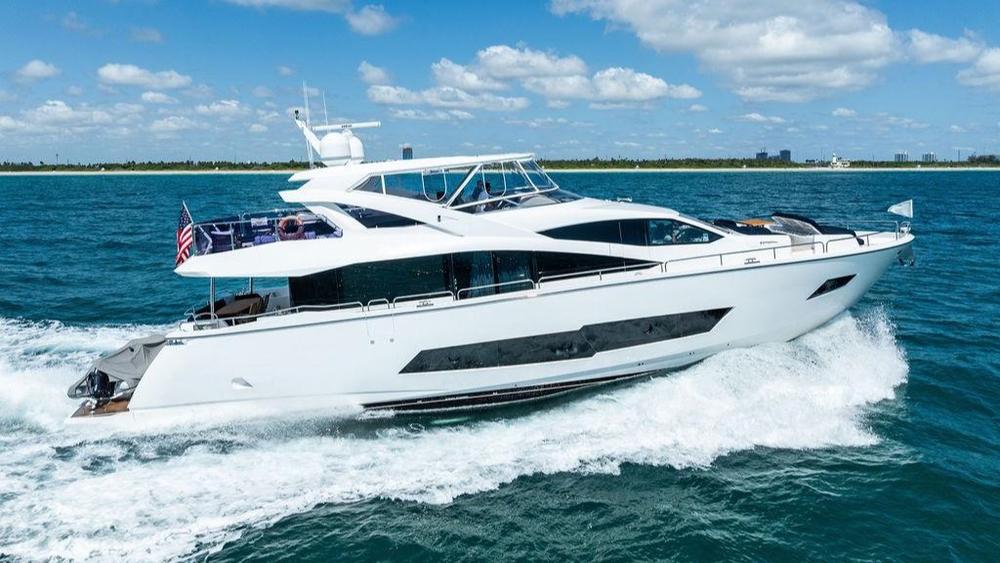 2019 Sunseeker 86 Yacht