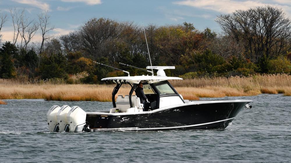 2020 Scout Boats 355 LXF