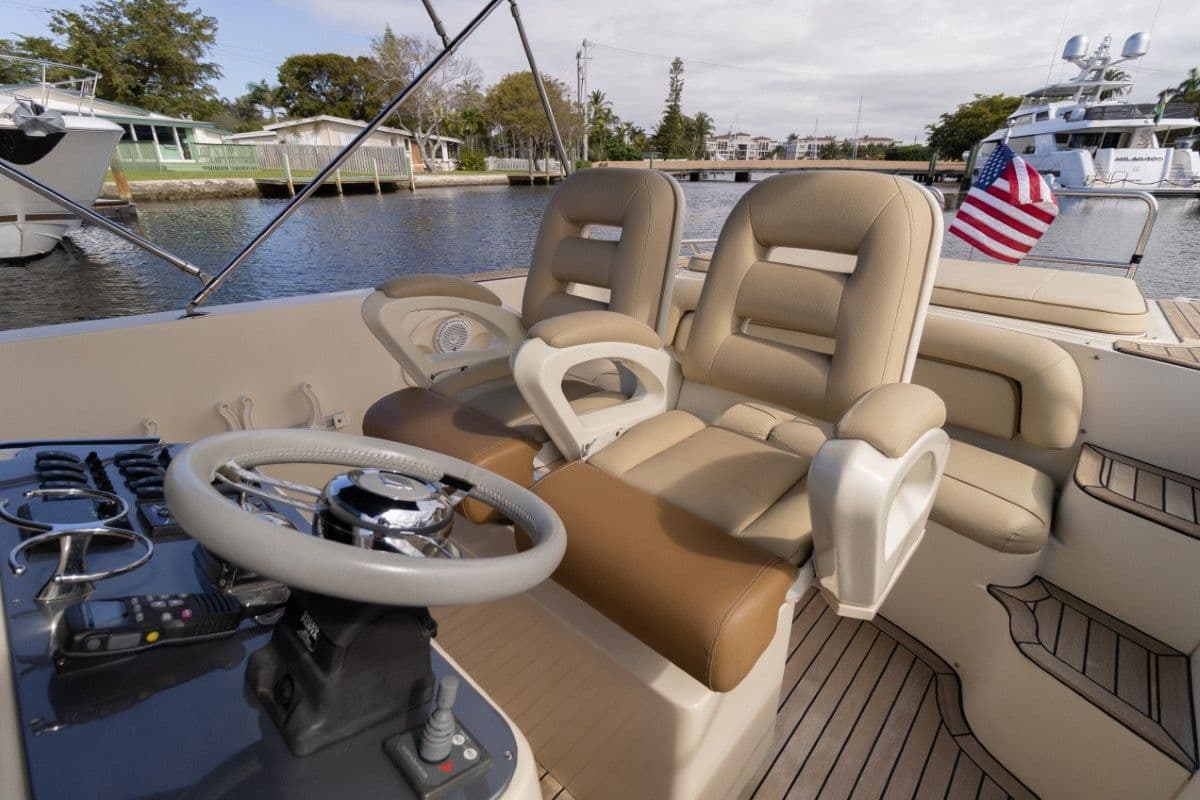 2007 Novurania Chase 31 for Sale in Fort Lauderdale, Florida Center Console 1
