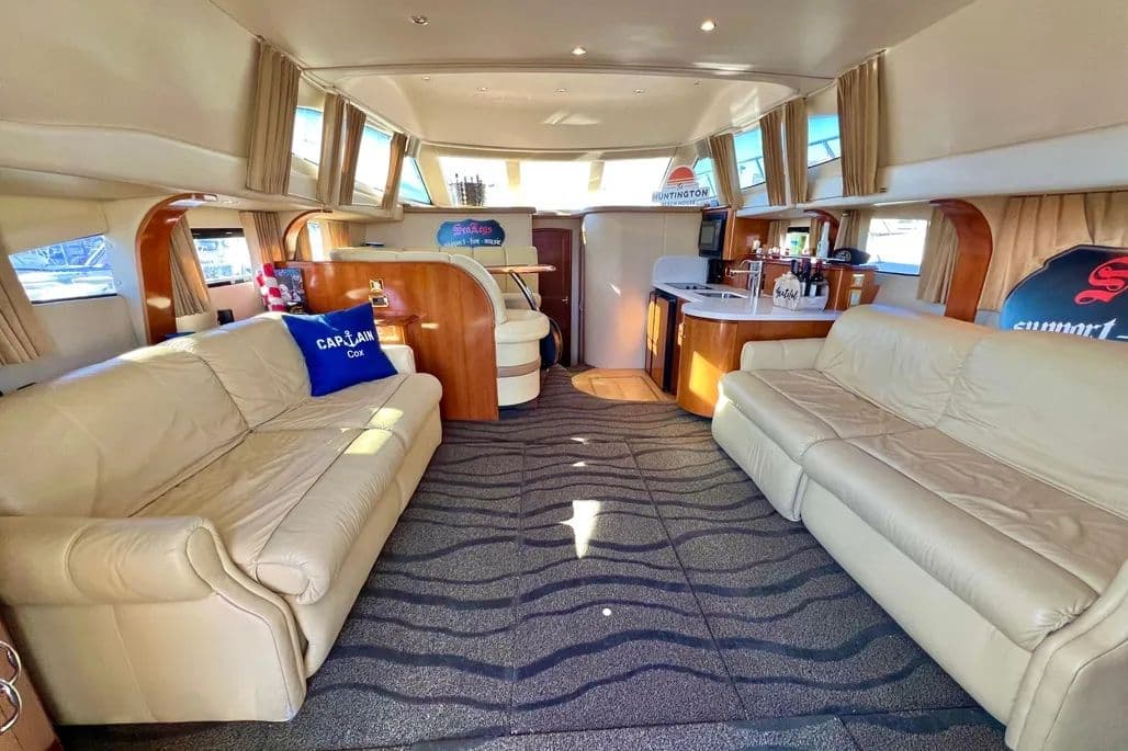 2004 Carver 420 Mariner for Sale in Huntington Beach, California Flybridge 1