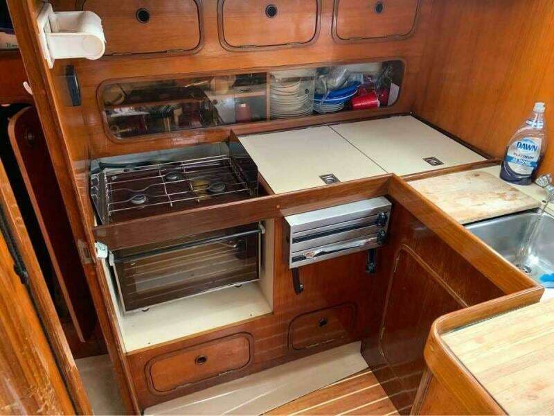 1984 Beneteau First 42 for Sale in Northport, New York Sloop 3