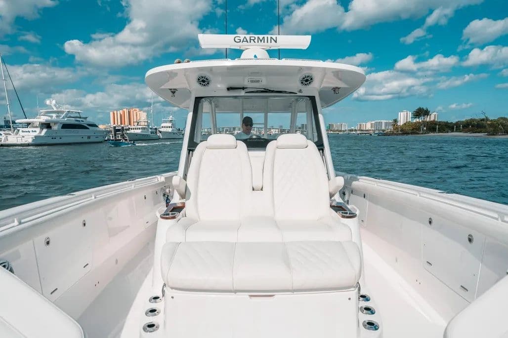 2022 Everglades Boats 395CC for Sale in Fort Lauderdale, Florida Sport Fishing 4