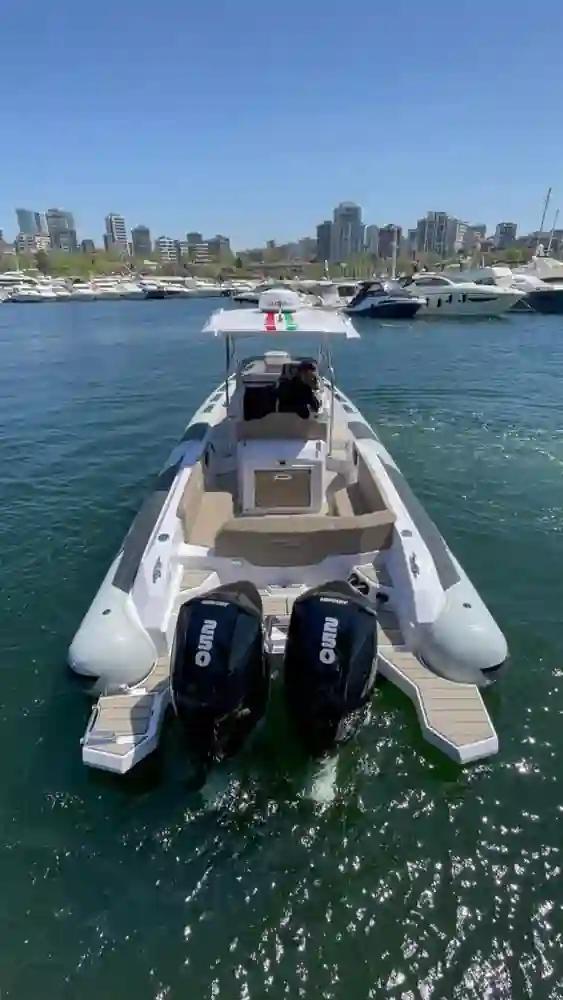 Ranieri International Cayman 28 Executive For Sale