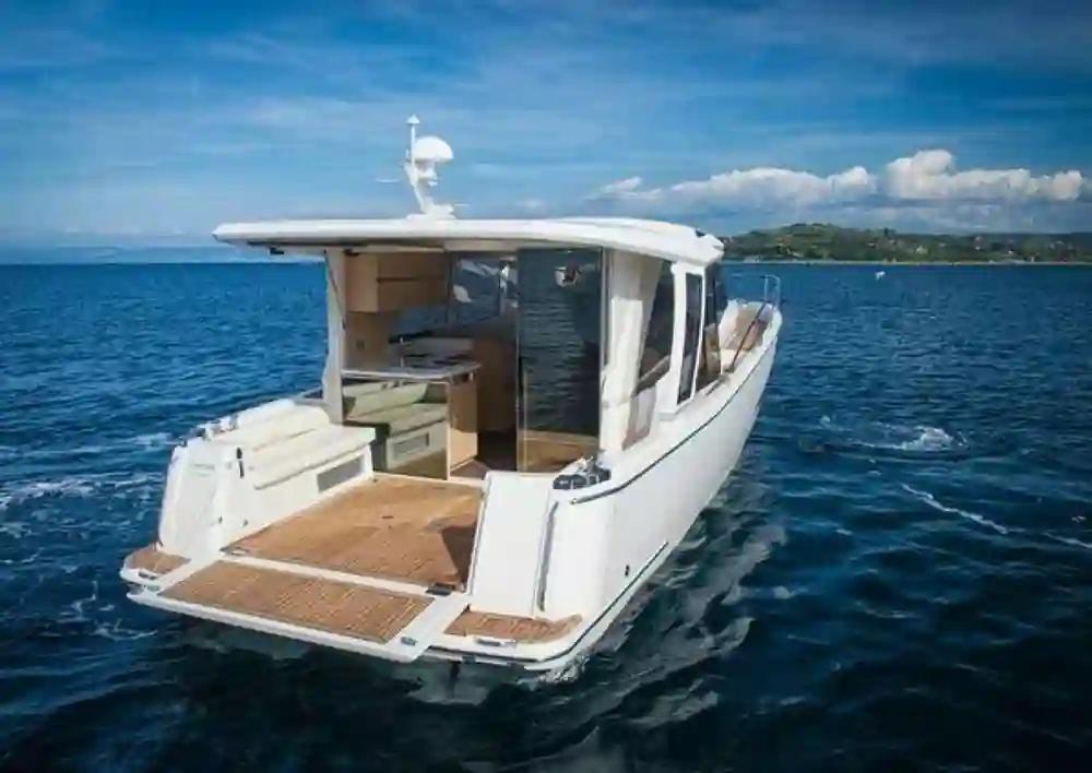 Greenline Yachts 39 For Sale