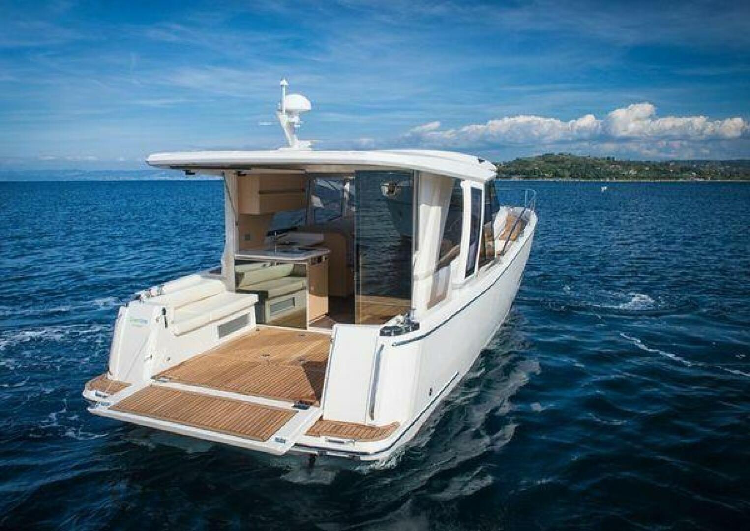 Greenline Yachts 39 For Sale