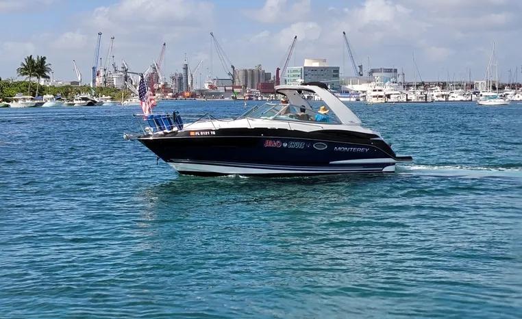 2019 Monterey 295 Sport Yacht