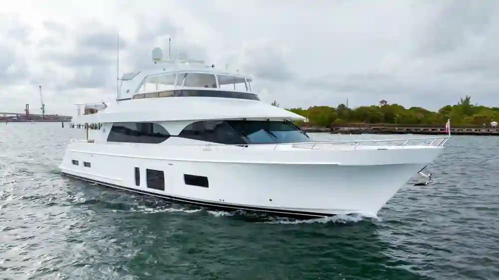 2018 Ocean Alexander 85E in vendita a Jupiter, Florida Motor Yacht 3