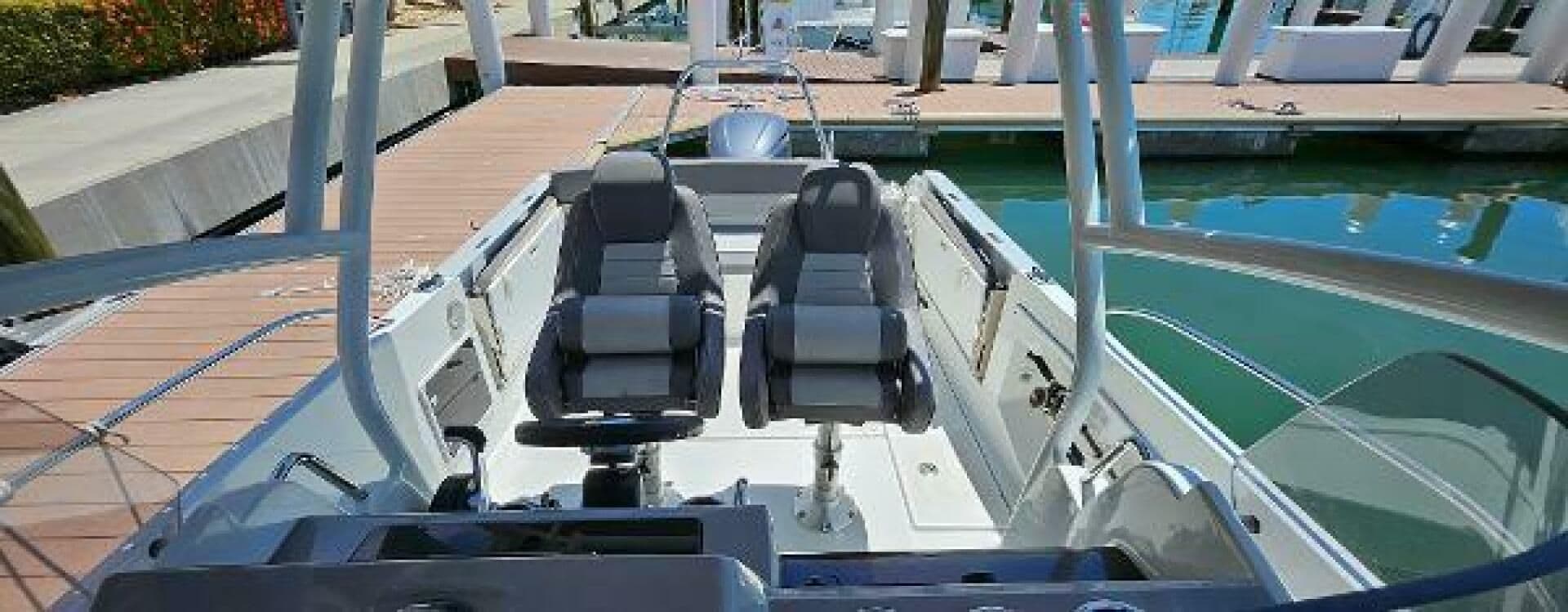 2019 Jeanneau Leader 7.5 CC for Sale in Tierra Verde, Florida Center Console 1