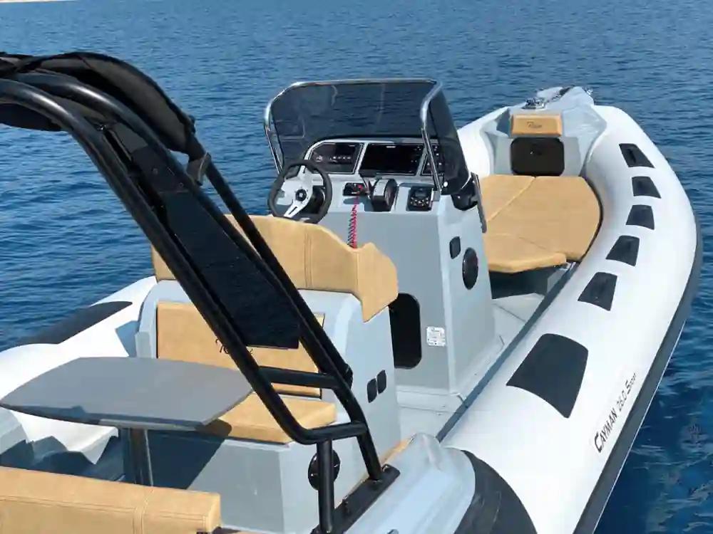 Ranieri International Cayman 26 Sport For Sale