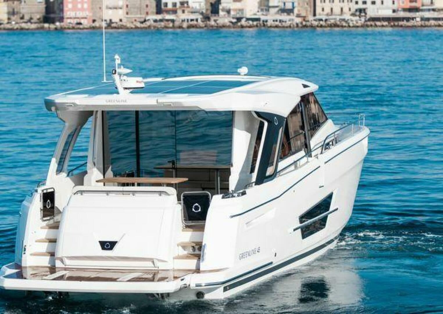Greenline Yachts 45 Coupe for Sale