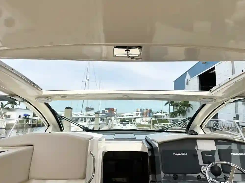 2014 Pursuit 365i Sport Coupe for Sale in Fort Lauderdale, Florida Sport Cruiser 4