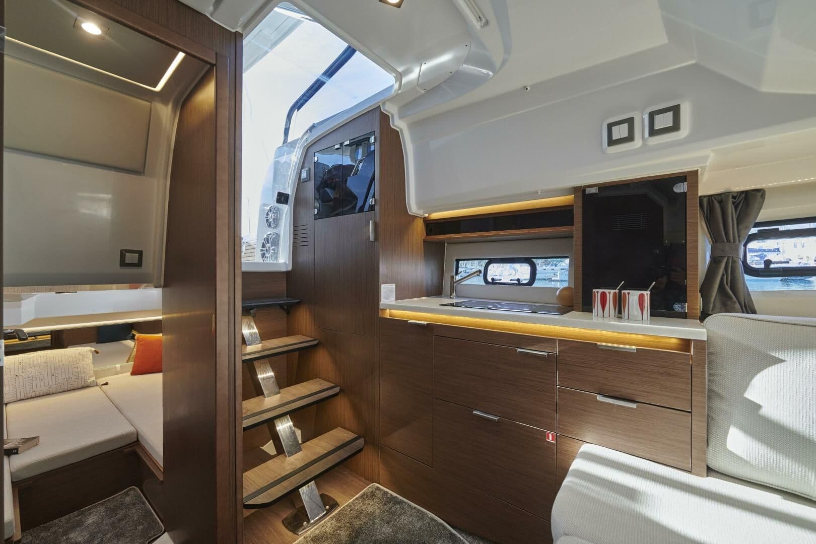 2026 Jeanneau Leader 10.5 WA for Sale in Fort Lauderdale, Florida Walk-around Boats 1
