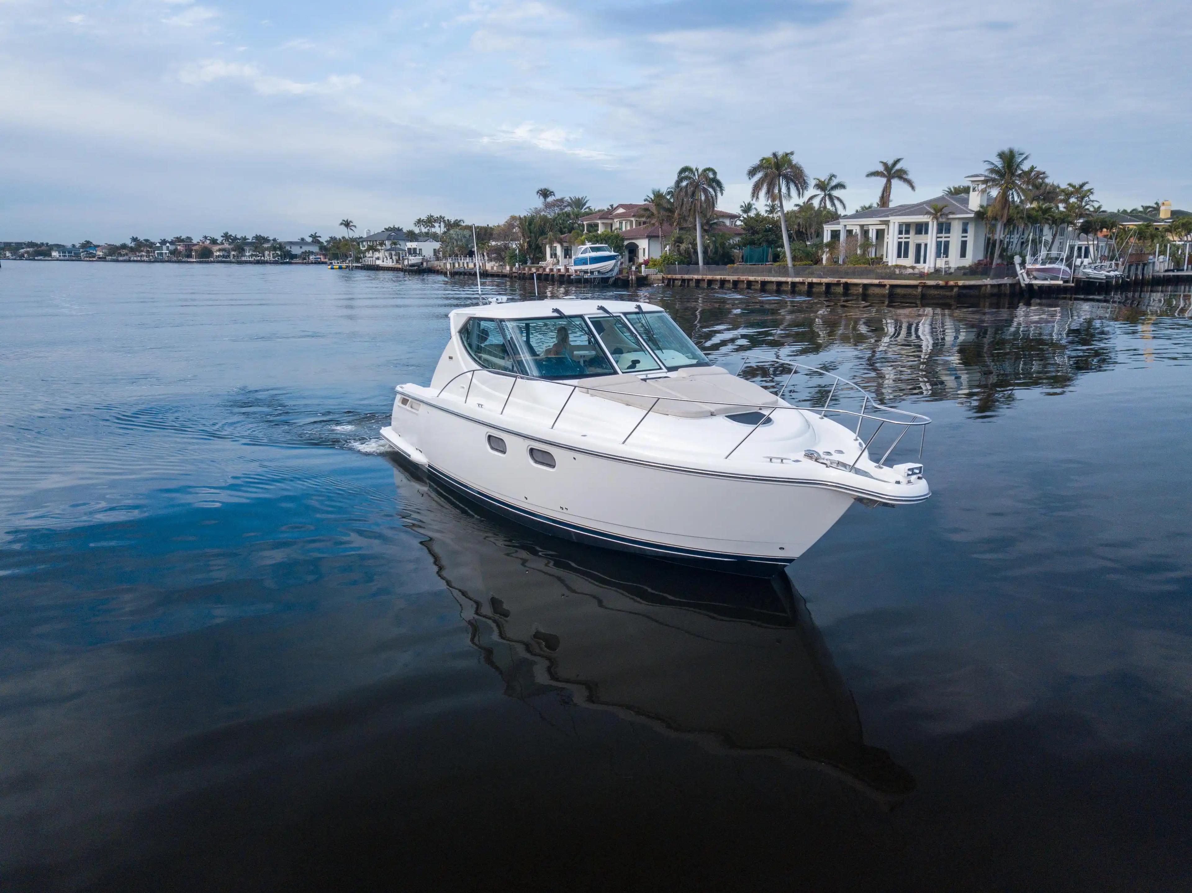 Tiara Yachts 3900 Sovran For Sale