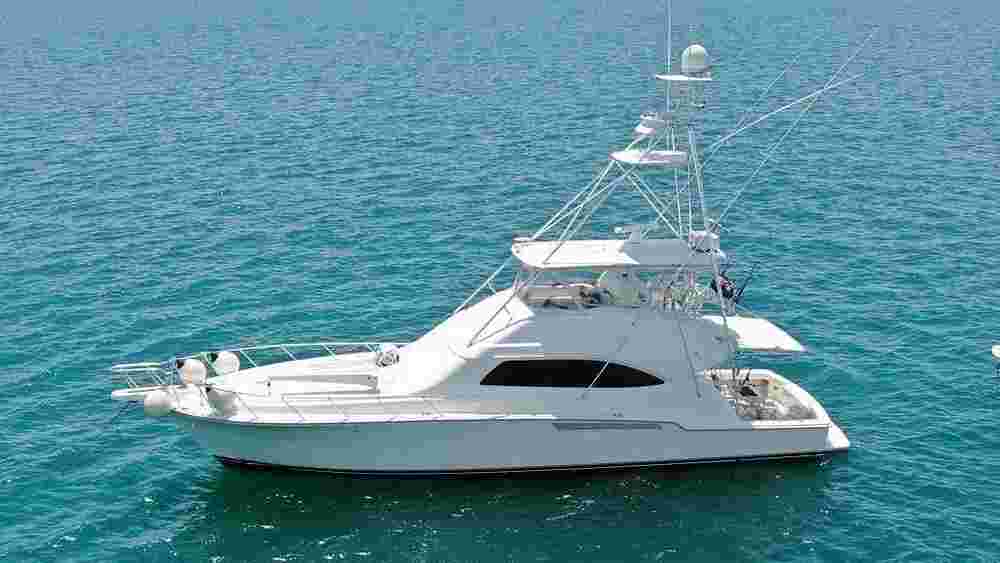 2005 Bertram Convertible 570