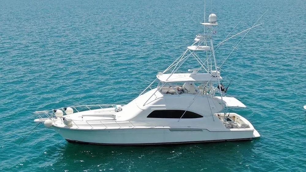 2005 Bertram Convertible 570