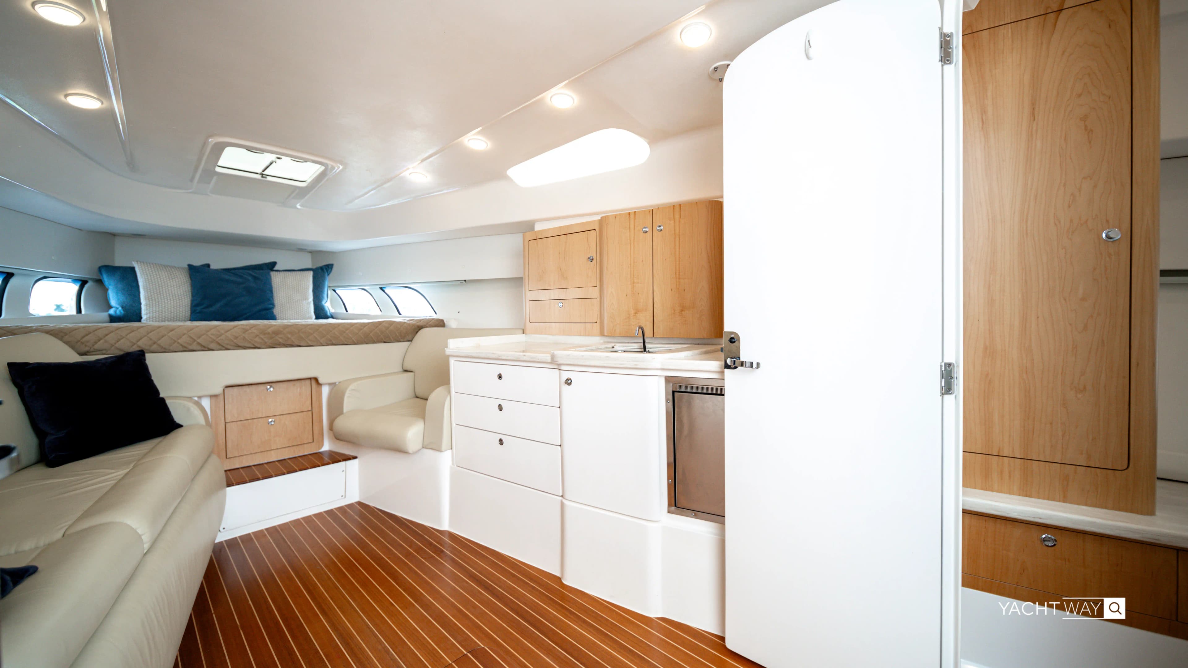 2019 Intrepid Powerboats 430 Sport Yacht for Sale in Naples, Florida Sport Cruiser 2