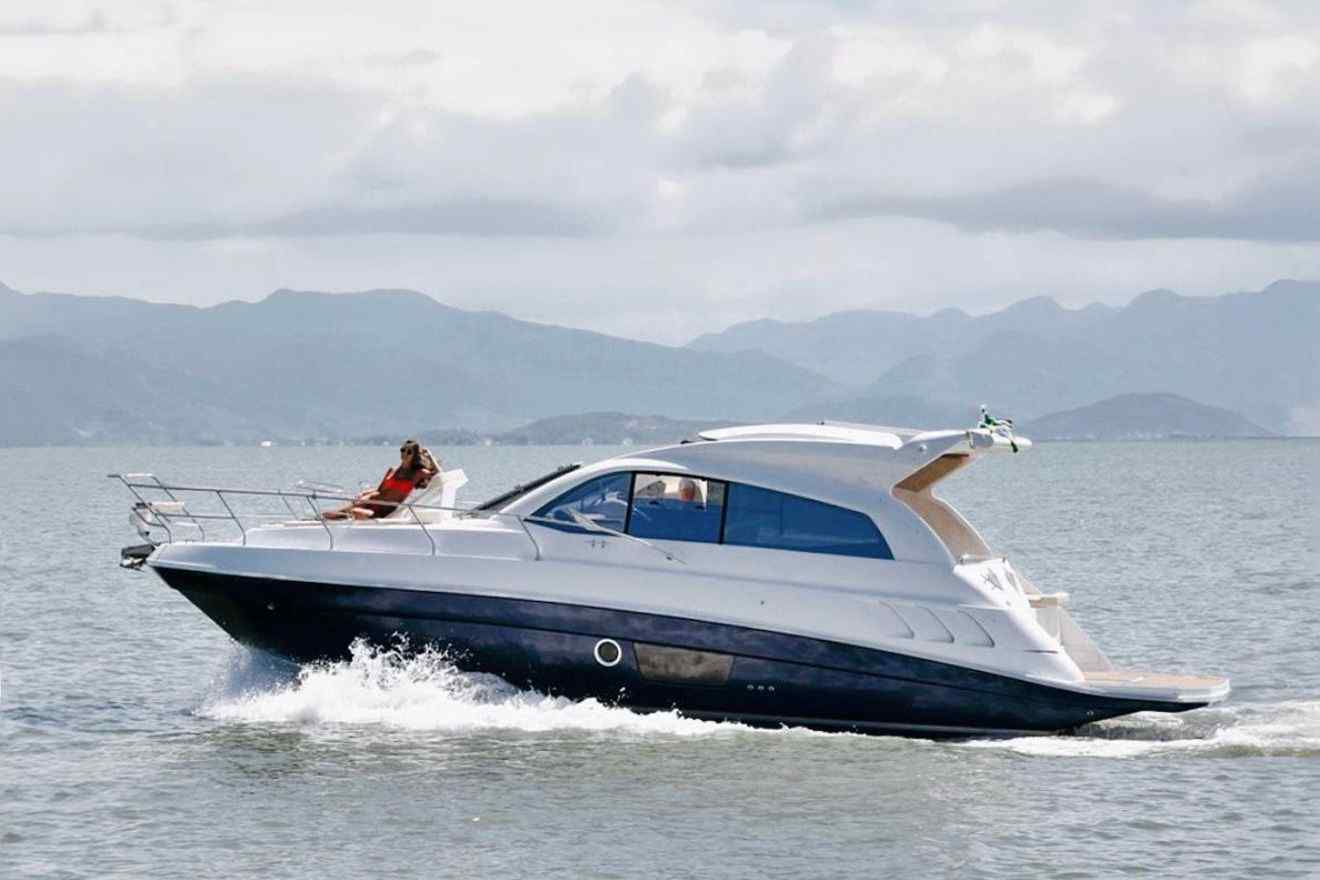 Yacht