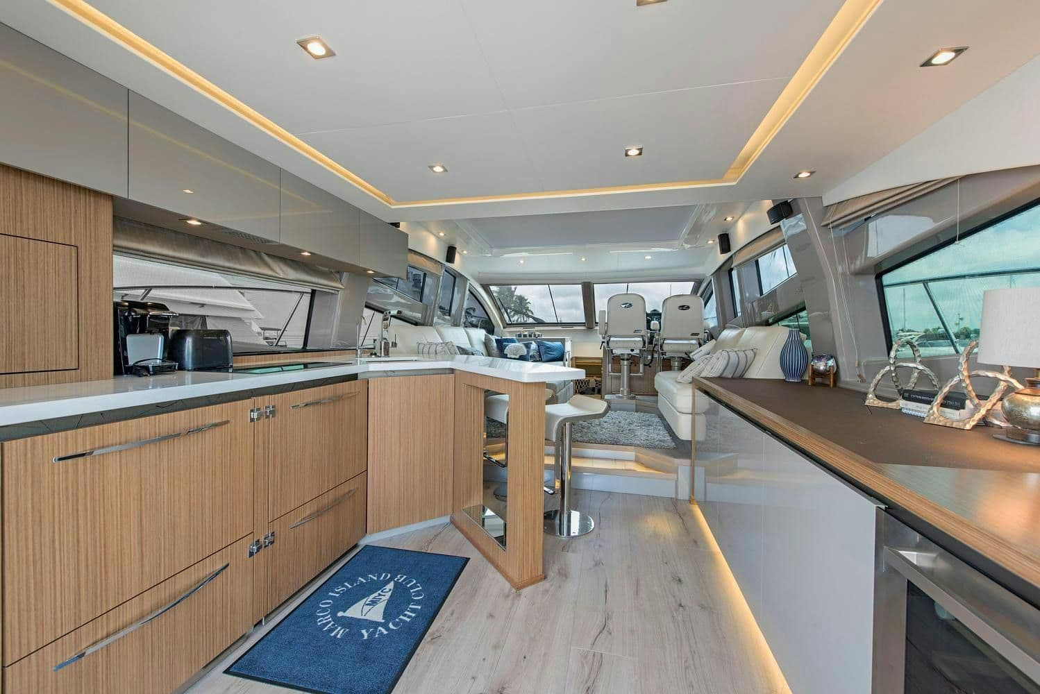 2018 Sea Ray L550 for Sale in Marco Island, Florida Express Cruiser 3