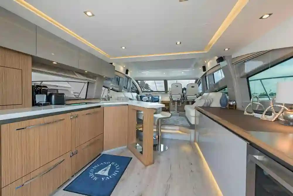 2018 Sea Ray L550 for Sale in Marco Island, Florida Express Cruiser 3