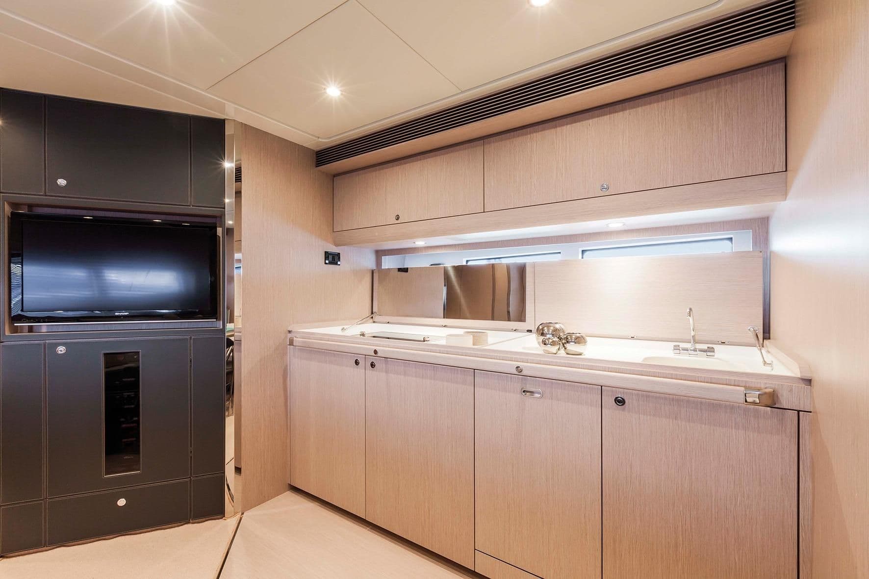 2015 Riva 63 Virtus à vendre à Port St. Lucie, Florida Motor Yacht 5