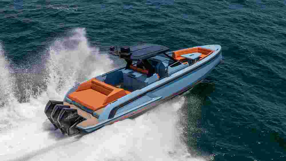 2023 Vanquish Yachts VQ40 Sports Line Outboard
