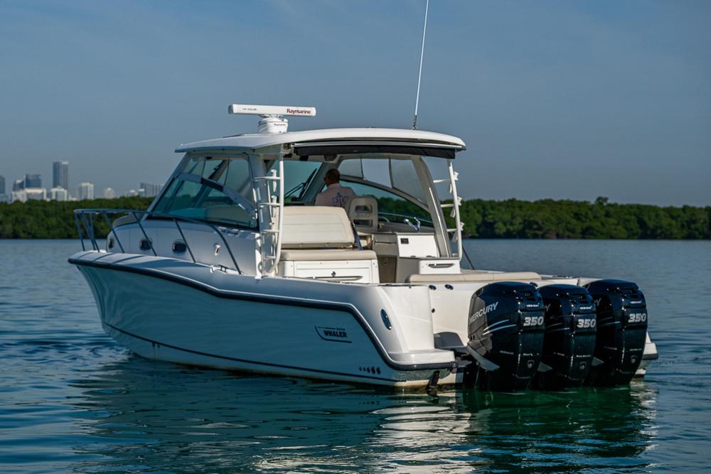 2017-boston-whaler-345-conquest-power-9669813-20250130115822550-1_XLARGE.jpg