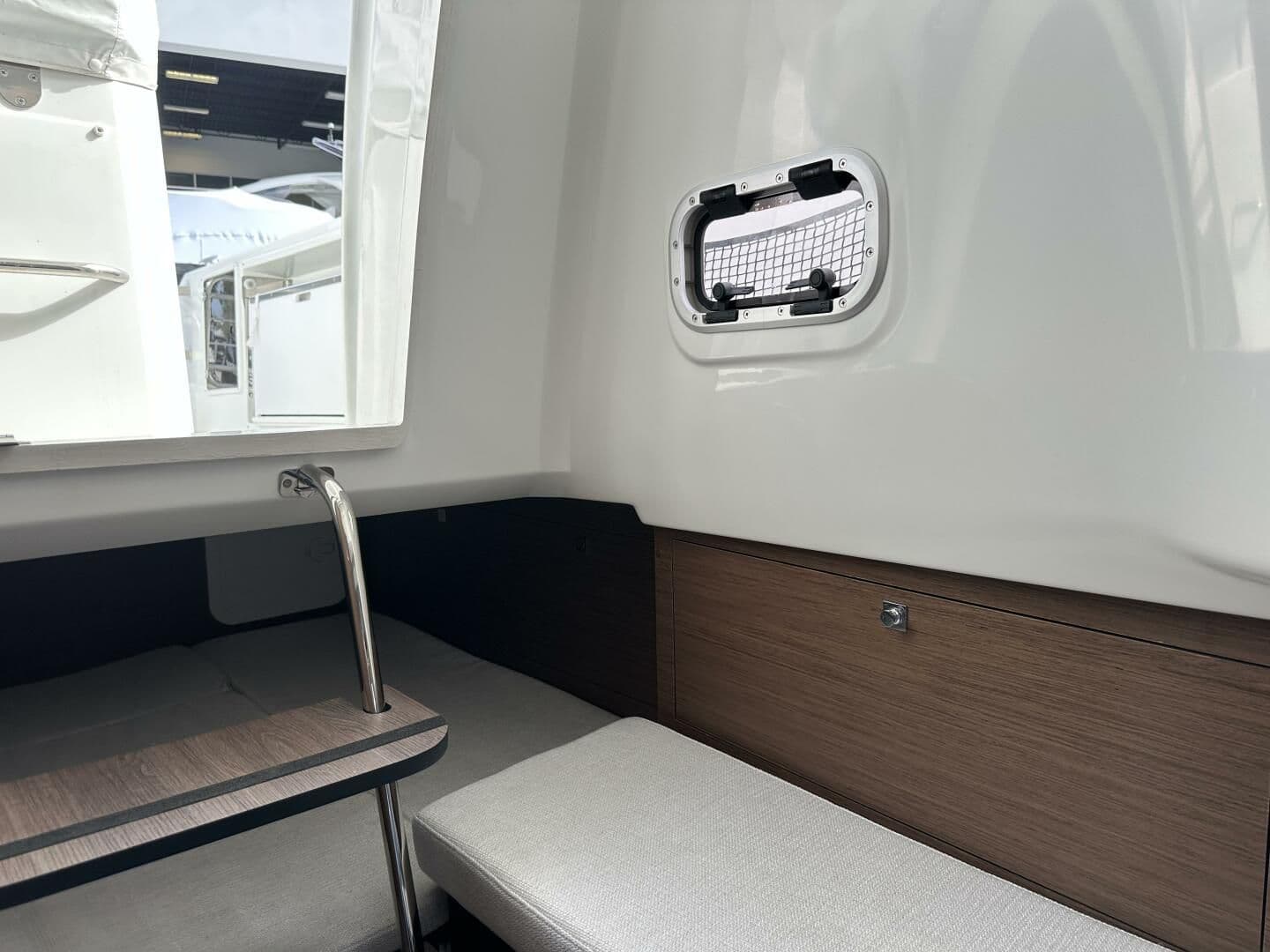 2023 Jeanneau Leader 9.0 CC for Sale in Miami, Florida Center Console 4