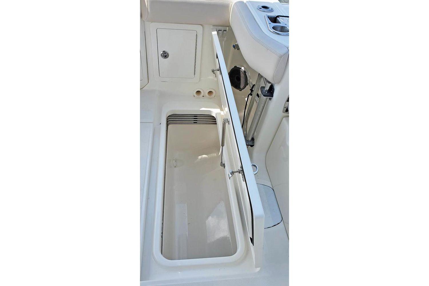 Boston Whaler 405 Conquest For Sale