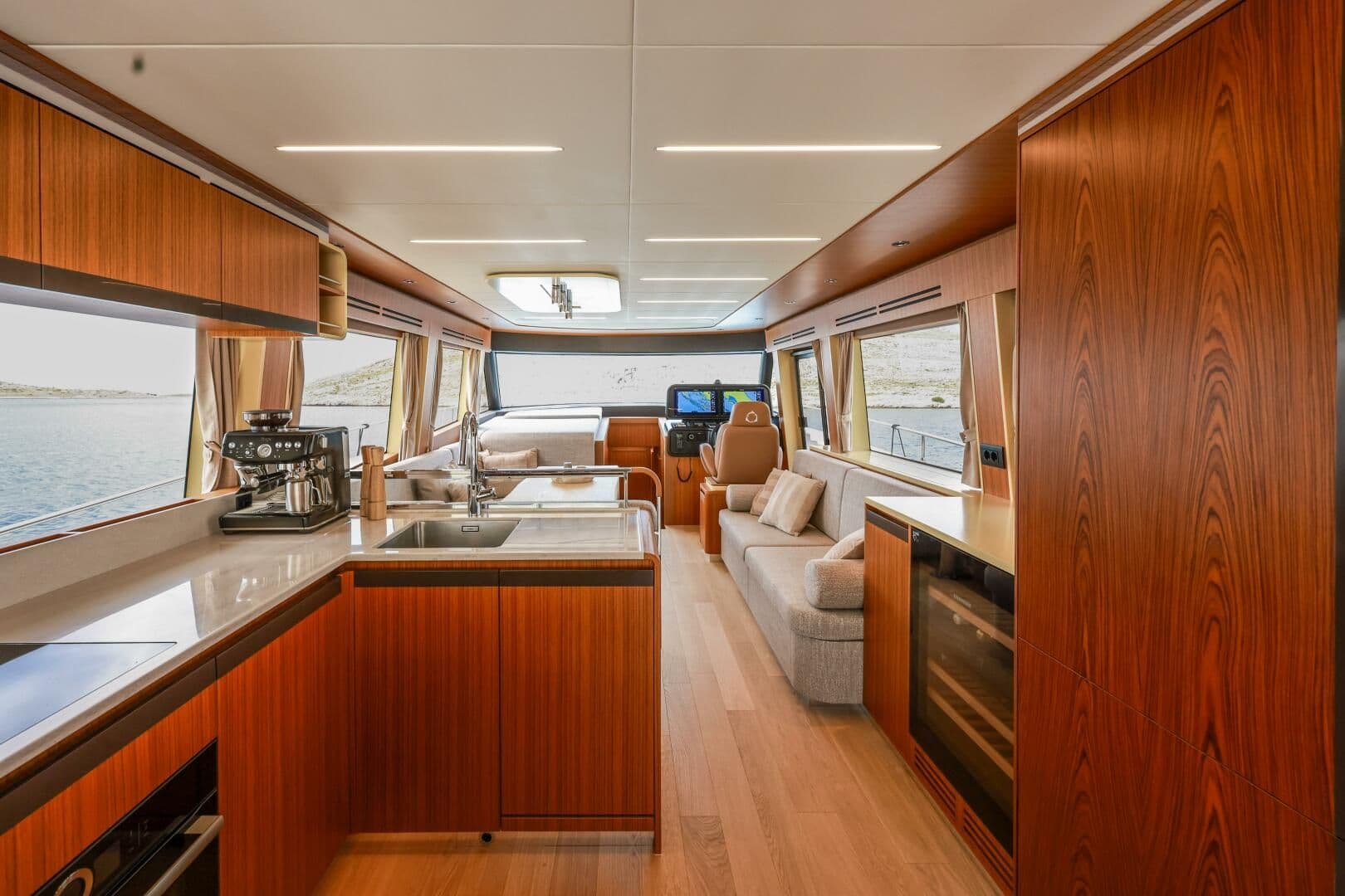 2027 Greenline Yachts 58 Fly for Sale in Fort Lauderdale, Florida Flybridge 3