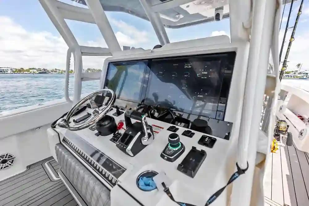 2024 Invincible 43 Open Fisherman a la venta en Fort Lauderdale, Florida Center Console 3