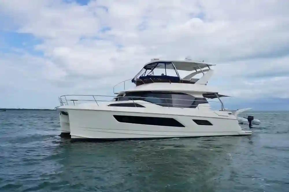 Aquila 44 Yacht For Sale
