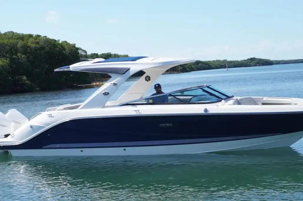 Sea Ray SLX 310 Outboard a la venta