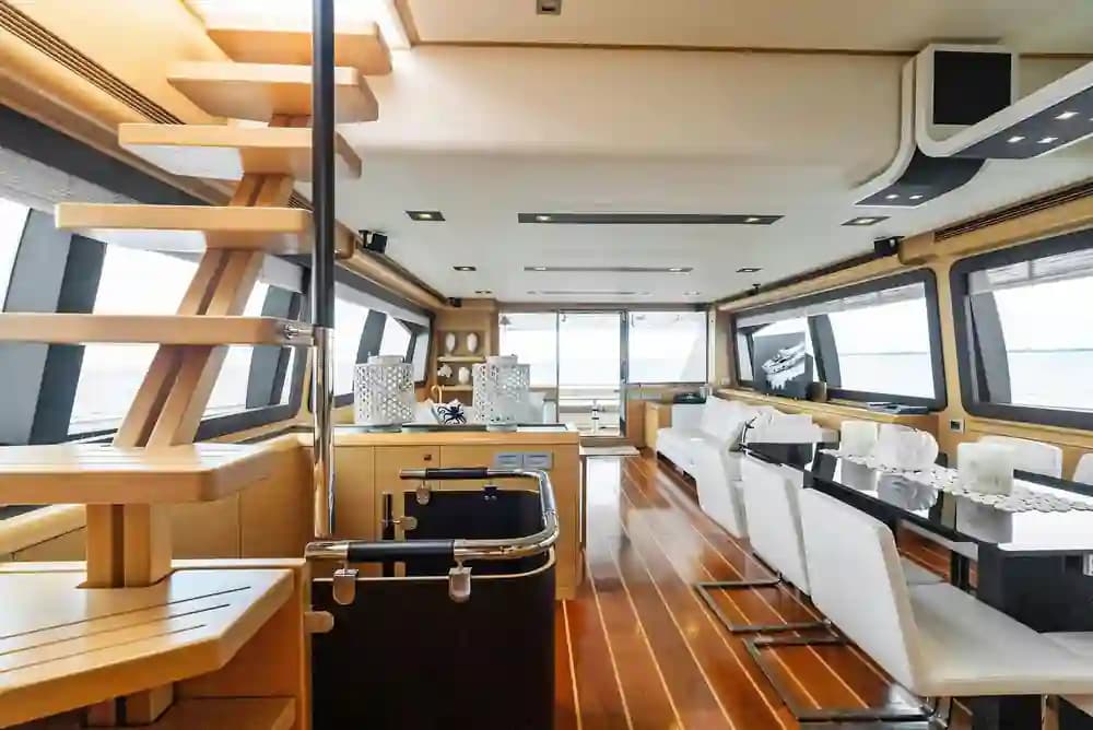 2012 Ferretti Yachts 800 te koop in Coral Gables, Florida Flybridge 2