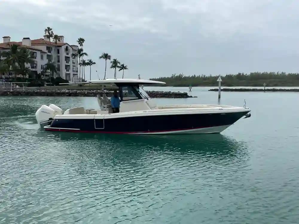 Chris-Craft Catalina 30 for Sale