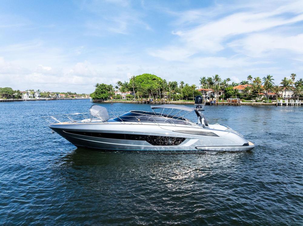 2019-riva-56-rivale-power-9865126-20250724084129239-1.jpg
