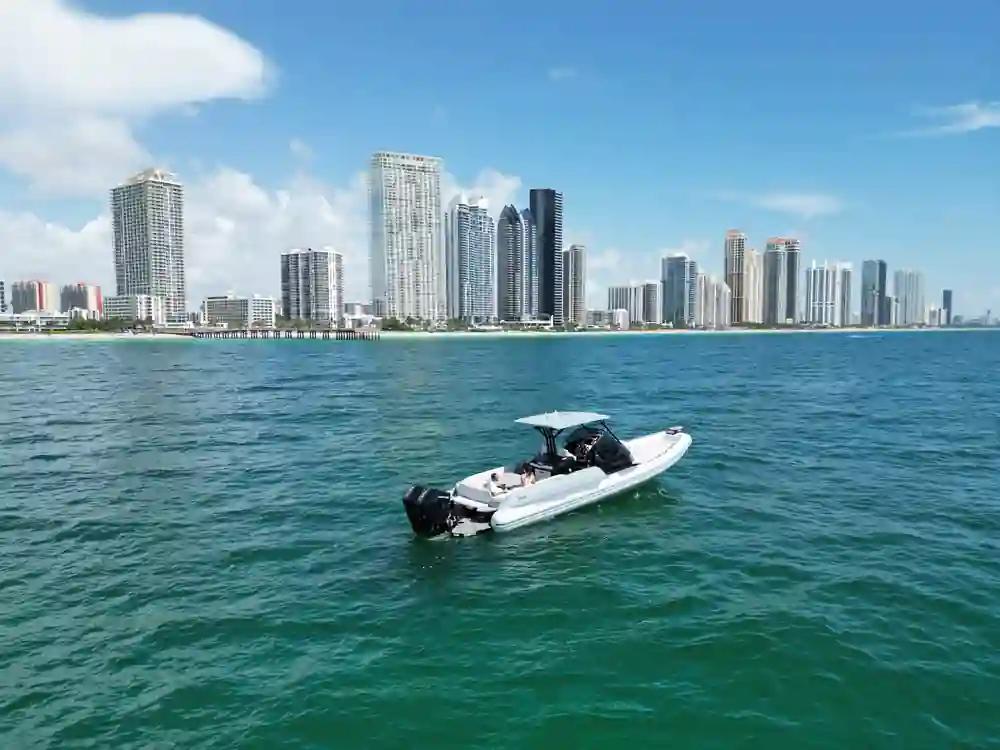 Ranieri International Cayman 38 Executive For Sale