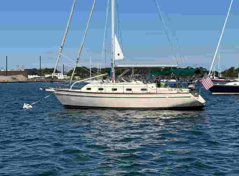 2004 Island Packet Yachts 370
