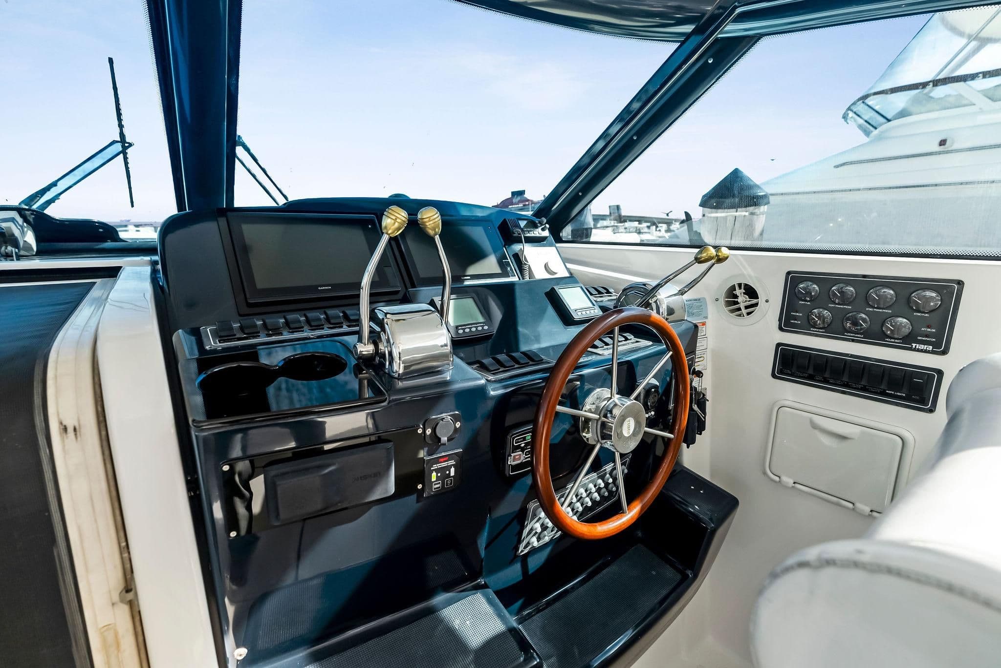 2004 Tiara Yachts 4200 Open for Sale in Miami, Florida Sport Cruiser 1