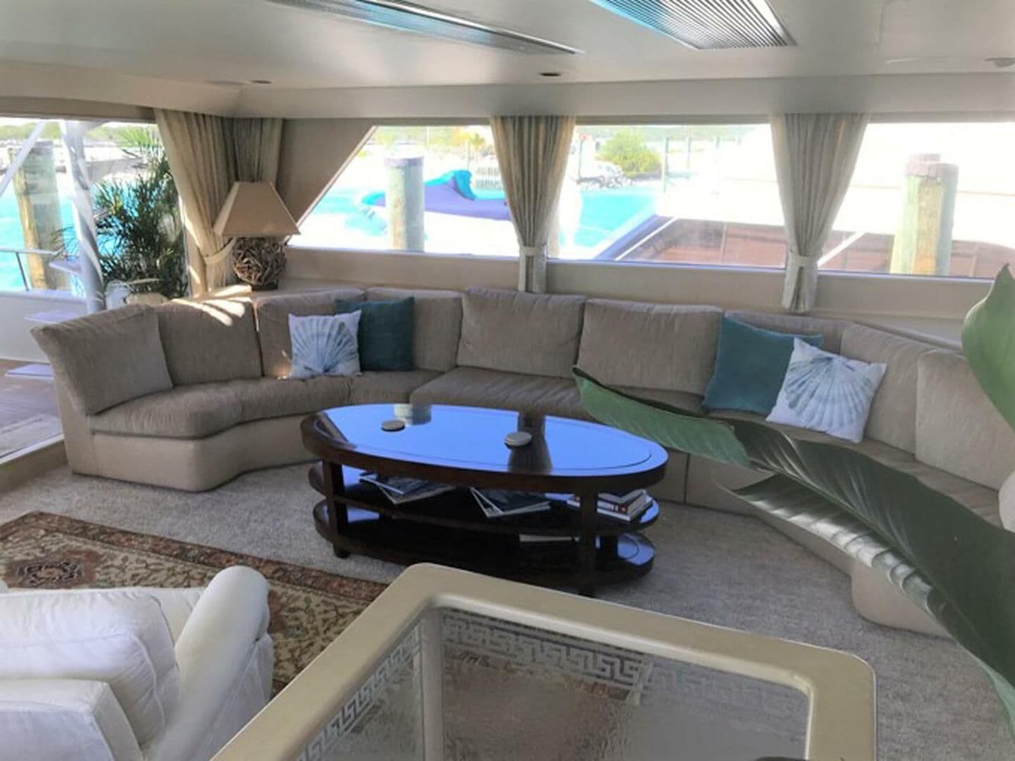 Broward 108' Custom Extended in vendita