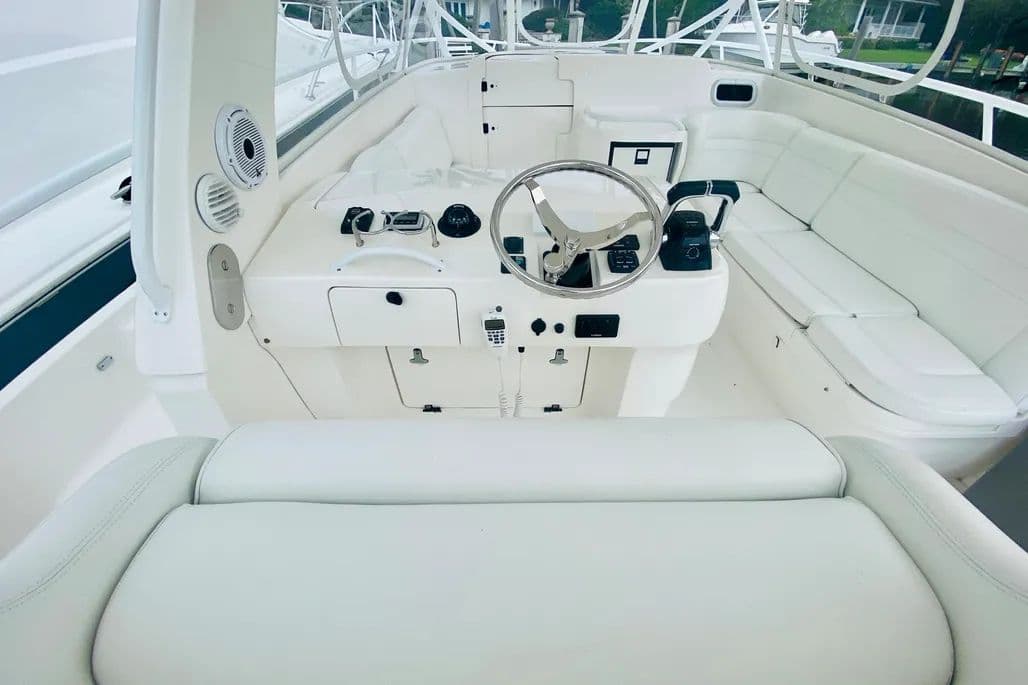 2008 Intrepid Powerboats 390 Sport Yacht for Sale in Coral Gables, Florida Express Cruiser 5
