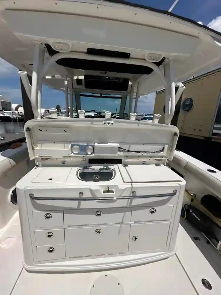 2017 Boston Whaler 350 Outrage for Sale in Hallandale Beach, Florida Freshwater Fishing 4