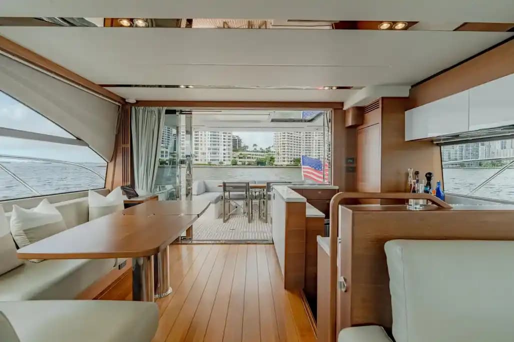 2019 Princess Yachts F70 Sold in Miami Beach, Florida Motor Yacht 4