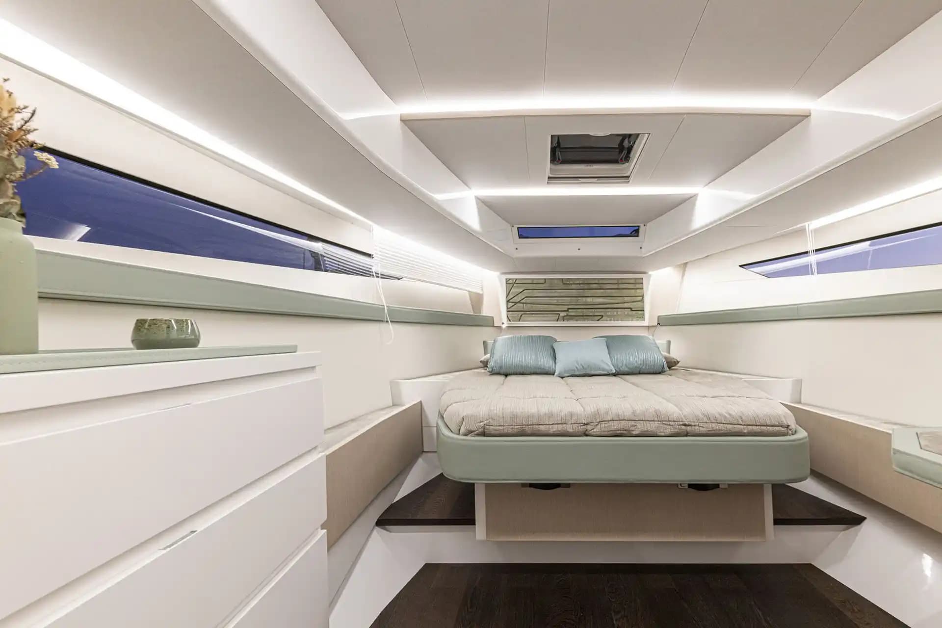 2026 Fiart SW43 Panorama for Sale in Fort Lauderdale, Florida Walk-around Boats 4