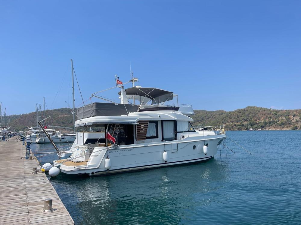 2024-beneteau-swift-trawler-41-fly-power-9552570-20240918105507464-1_XLARGE.jpg