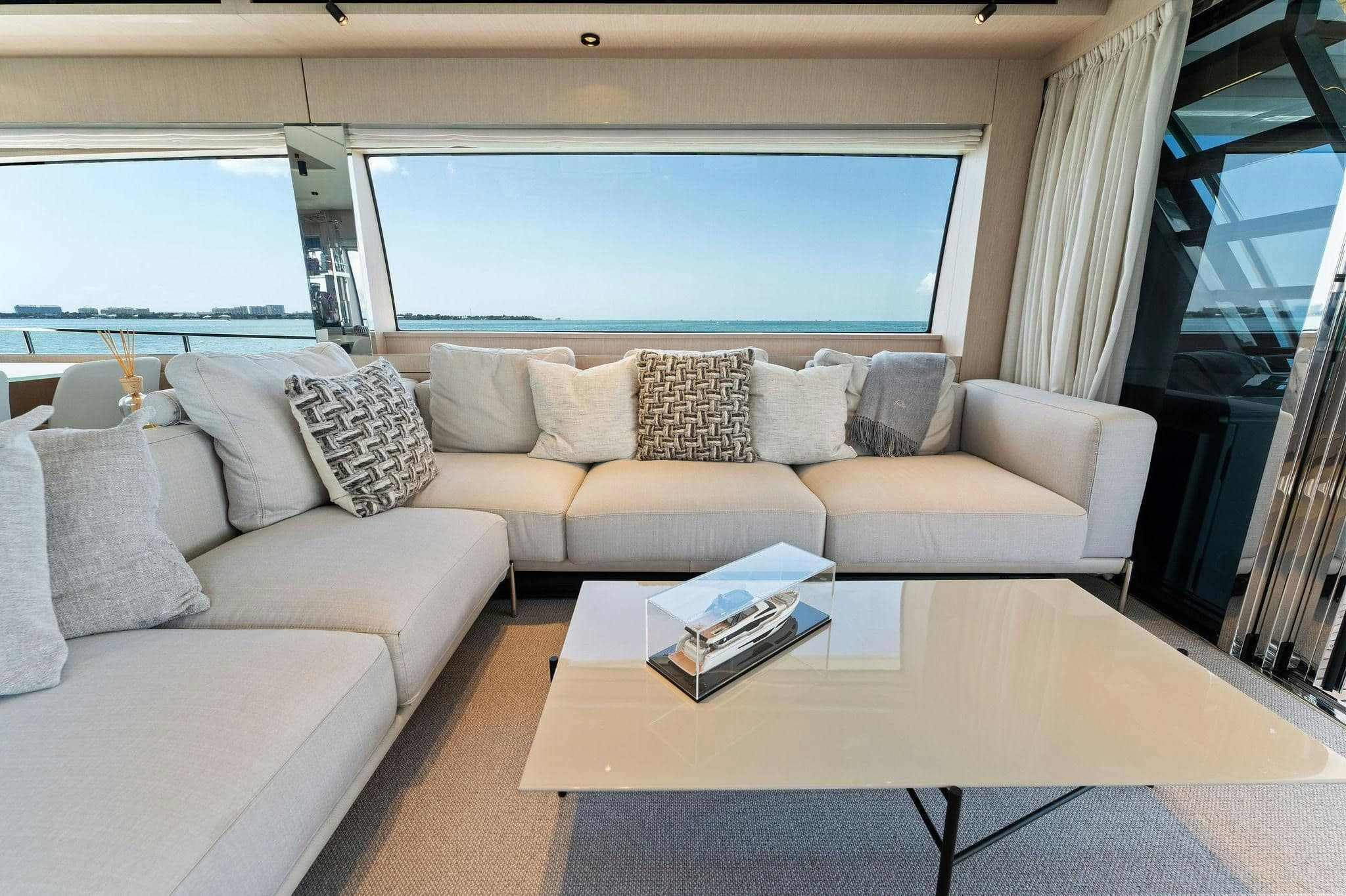 2023 Ferretti Yachts 780 for Sale in Miami, Florida Flybridge 4