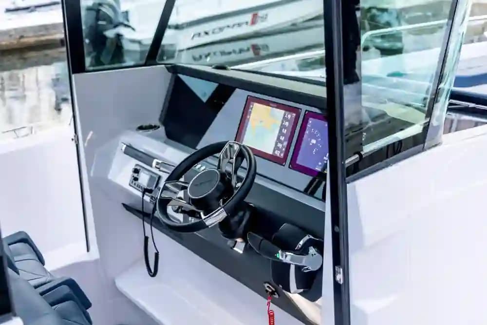 2025 Axopar 29 XC Cross Cabin Sold in San Diego, California Walk-around Boats 2