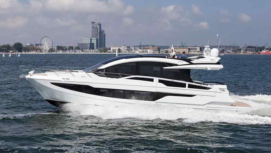 Yacht