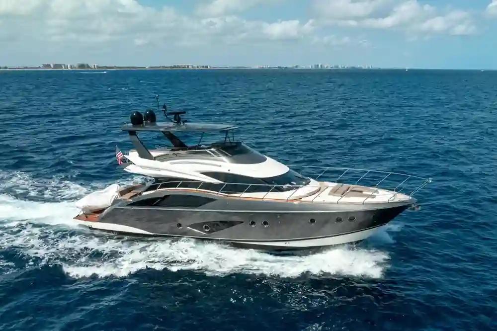 Marquis 660 Sport Yacht For Sale